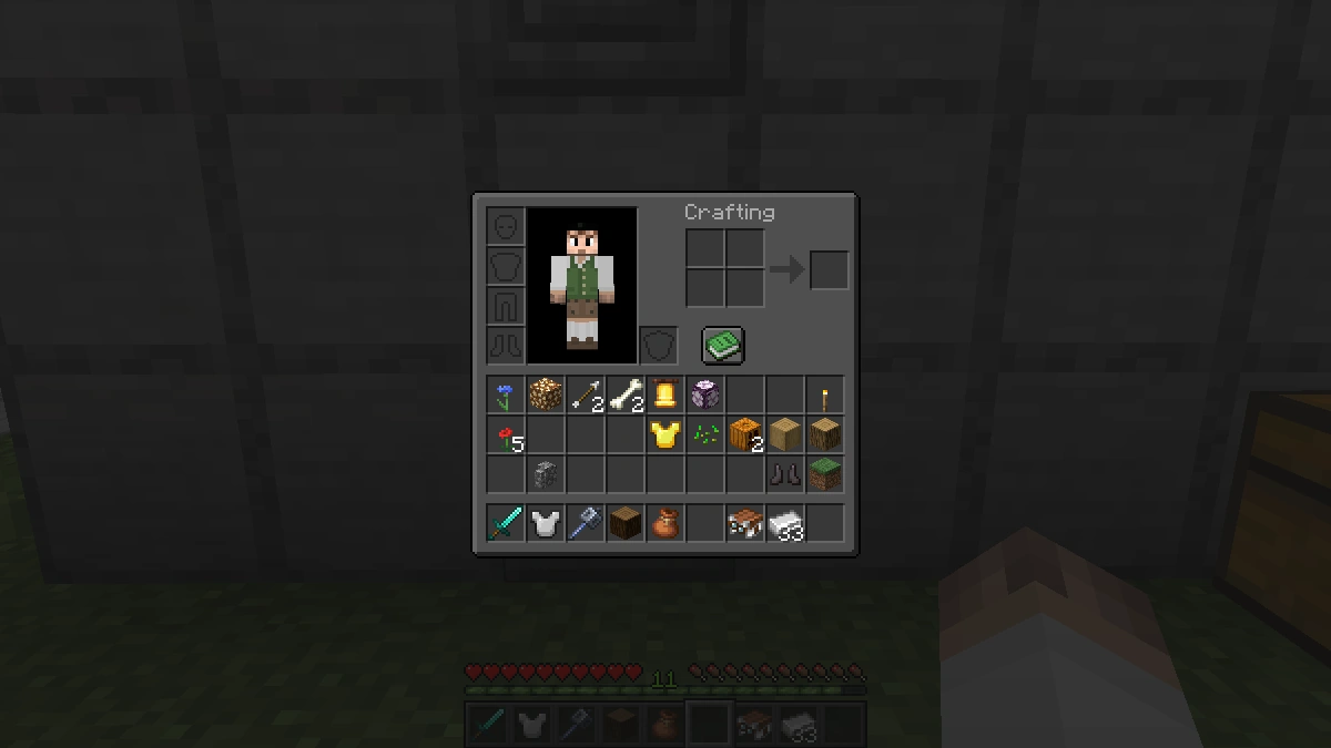 Player inventory with Minecraft Dark Mode texture pack.